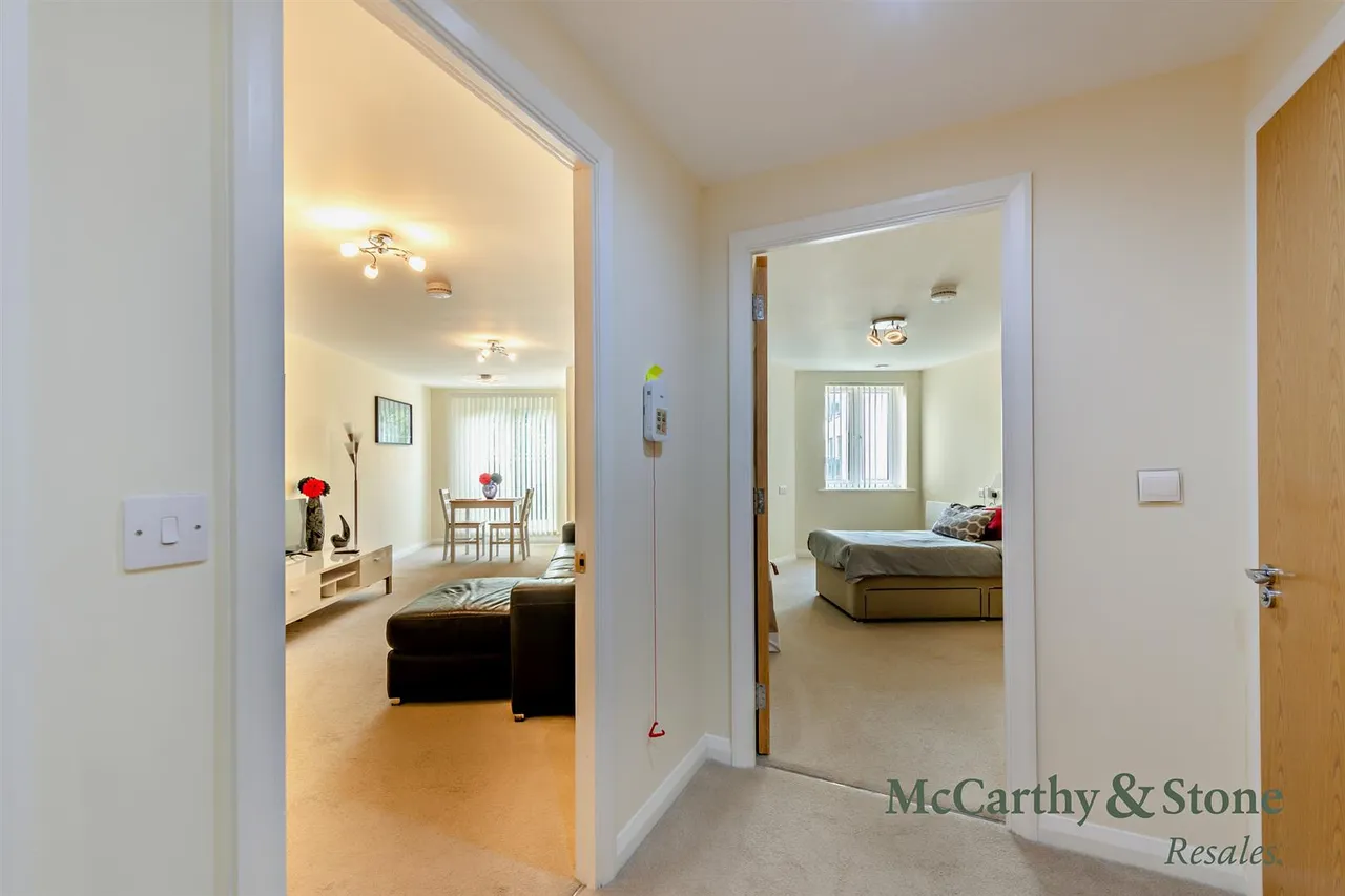 Burlington Gardens, Leyland, PR25, photo 11