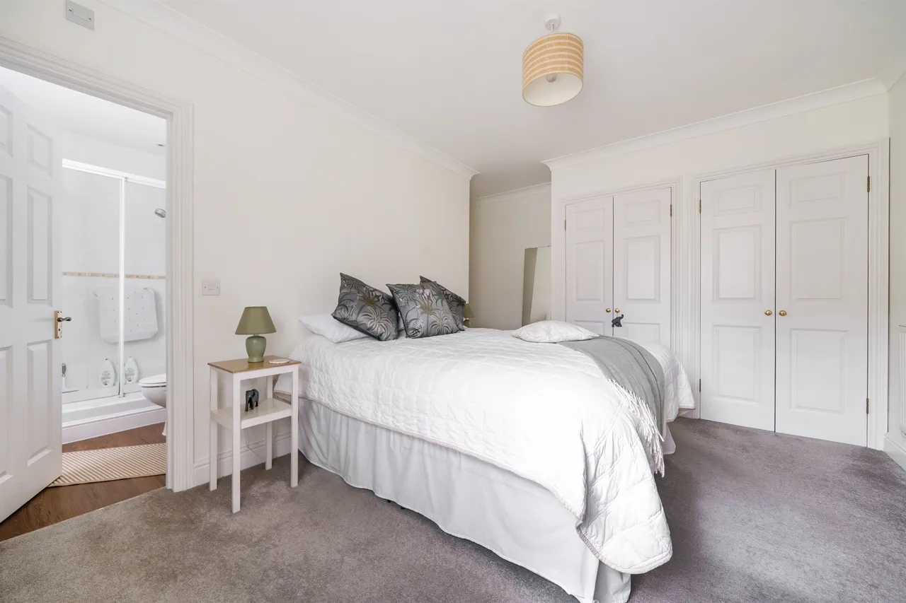 Frobisher Mews, Enfield, EN2, photo 10