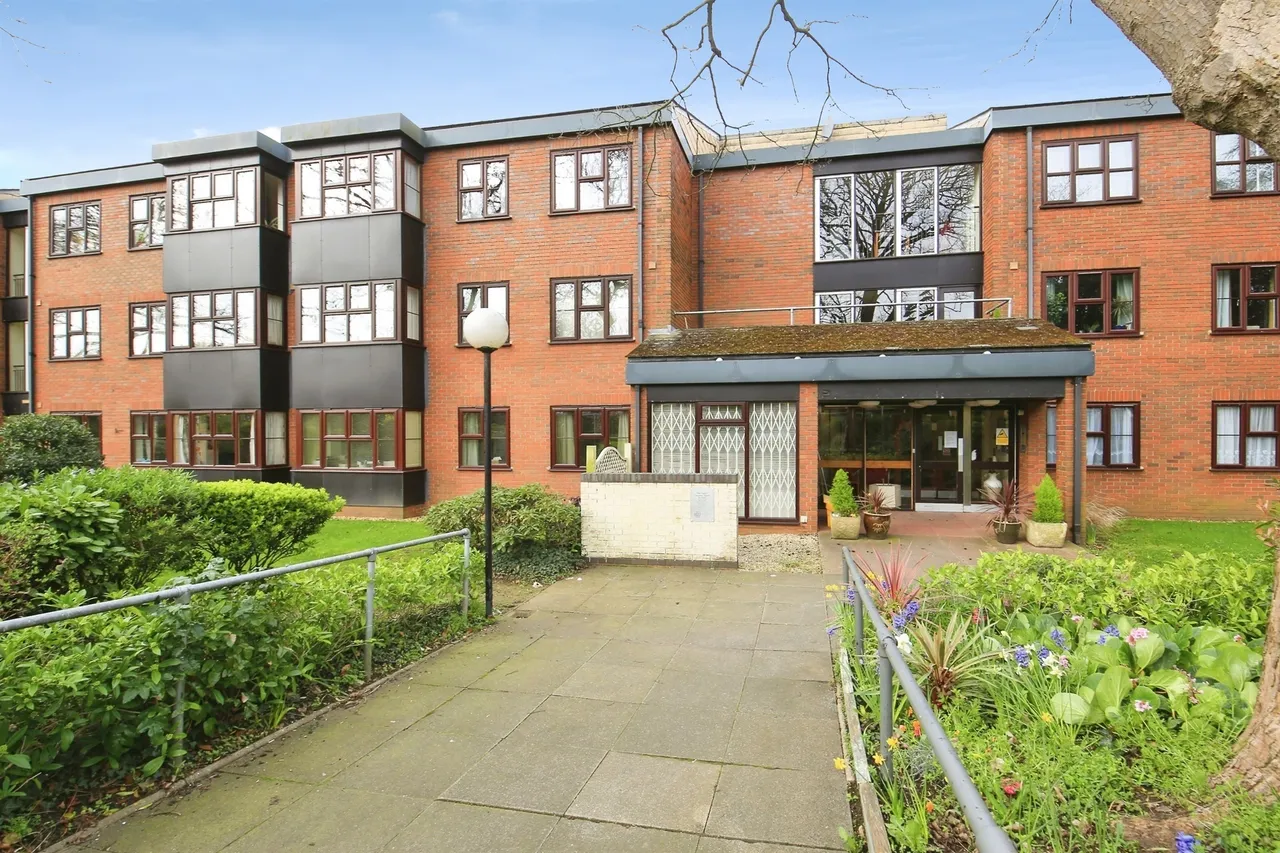 1 bed retirement property for sale, Lincoln Gate, Peterborough, PE1
