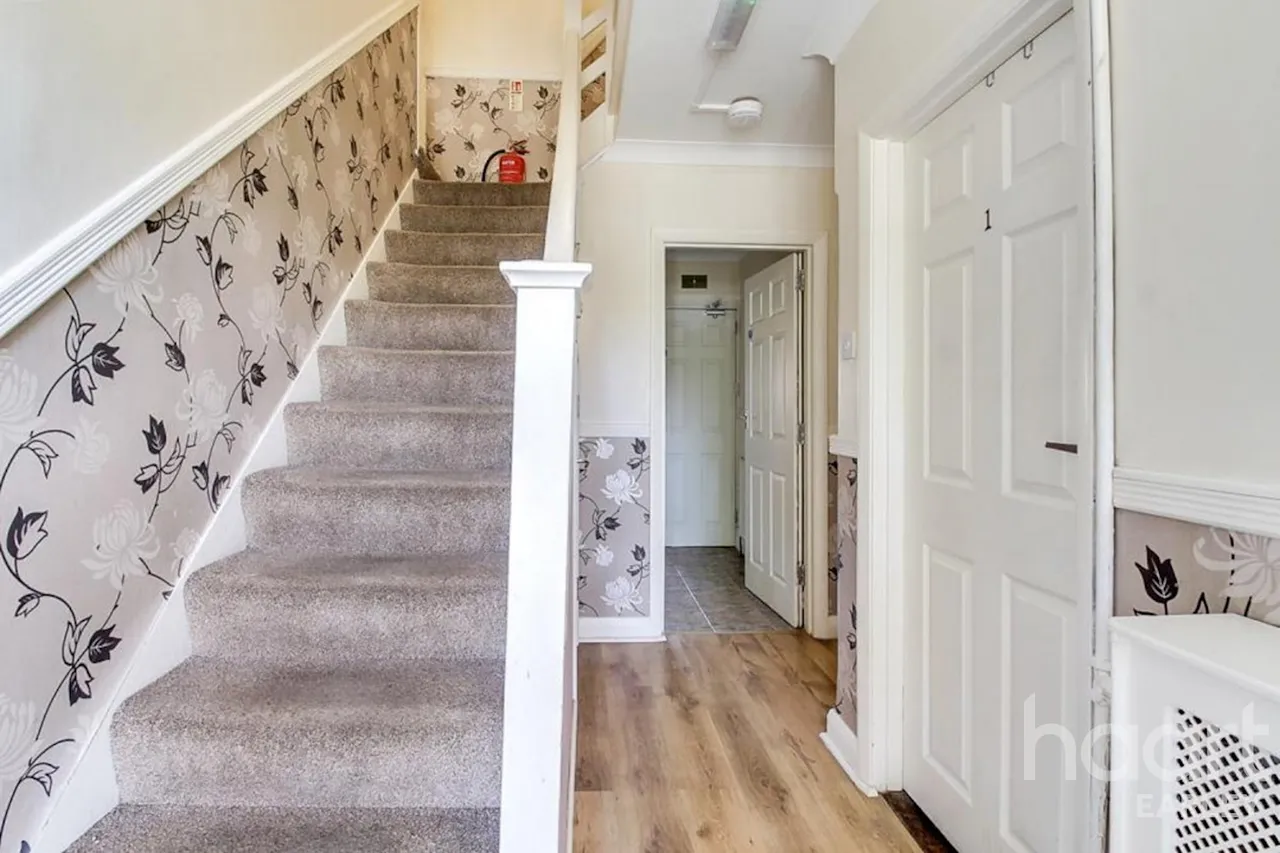 Mays Close, RG6, photo 2