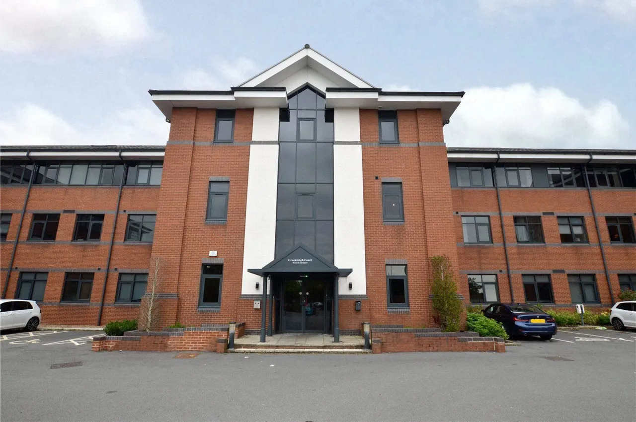 2 bed flat to rent, Dawsons Square, Pudsey, LS28