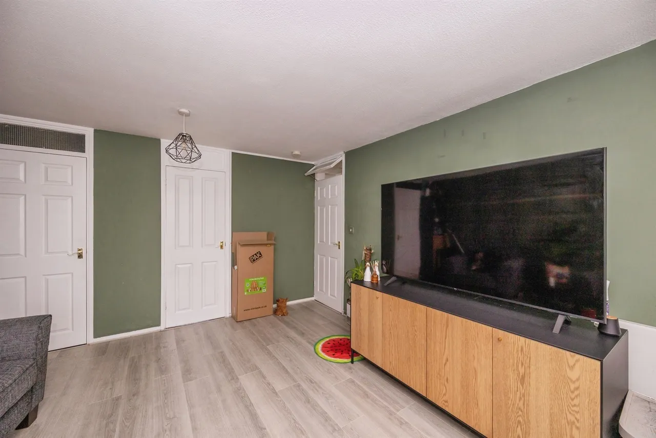 Wendover Road, Havant, PO9, photo 5