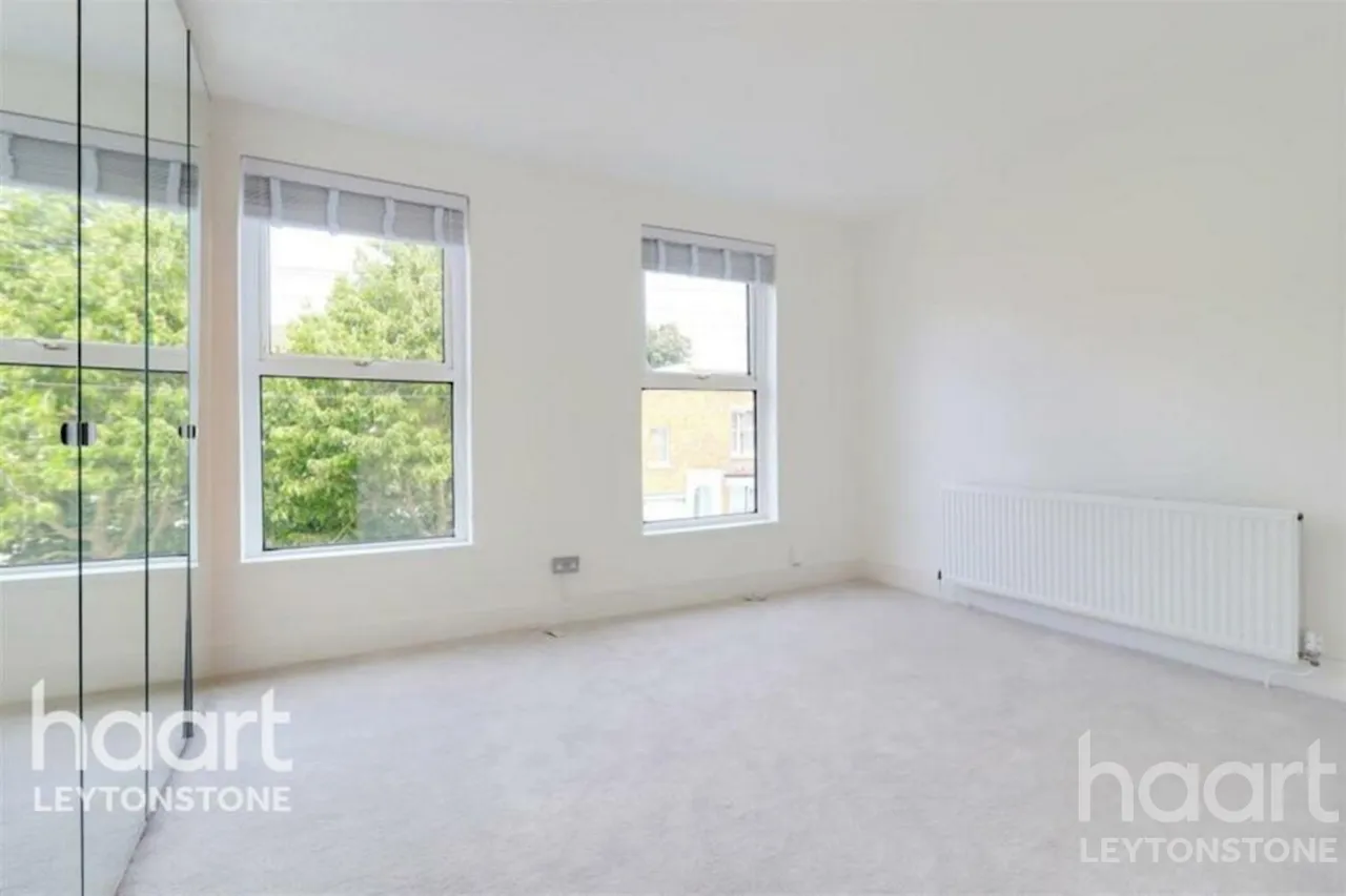 Grange Park Road, London, E10, photo 12