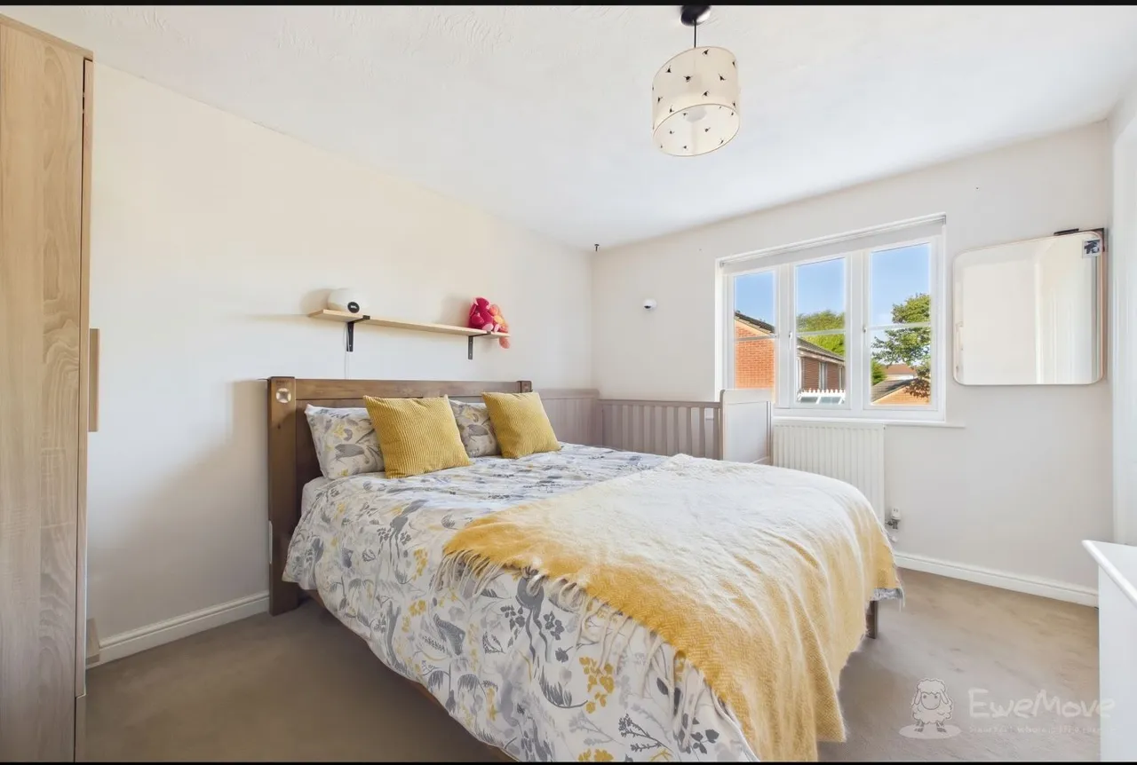 Bland Drive, Hawkinge, CT18, photo 3
