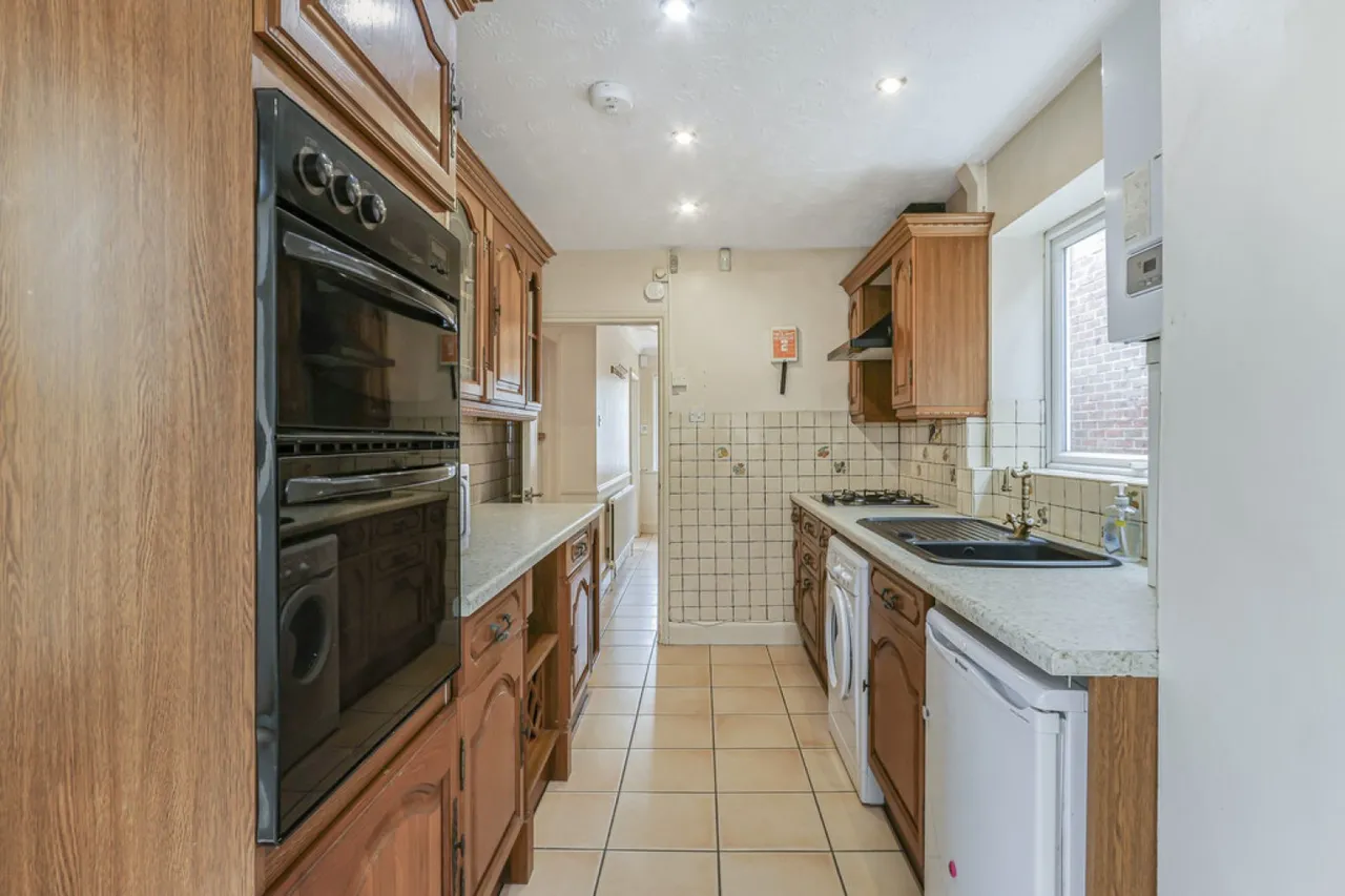 Portland Road, Bournemouth, BH9, photo 13