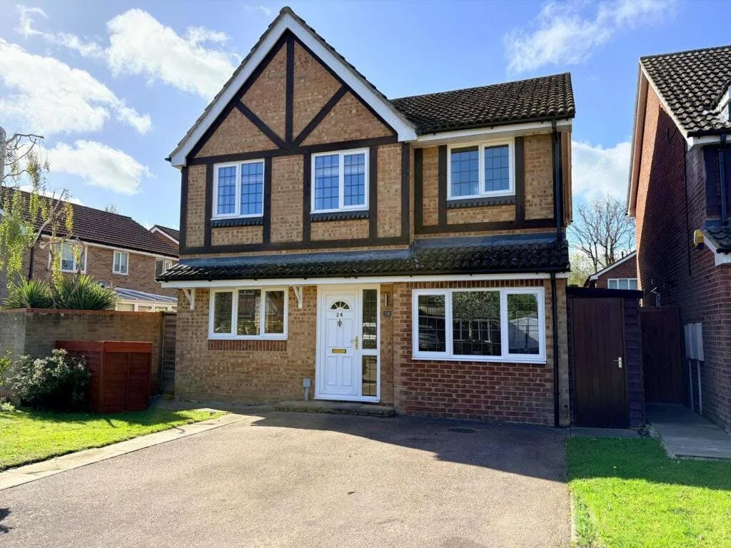 4 bed house for sale — Grasslands, Smallfield, RH6