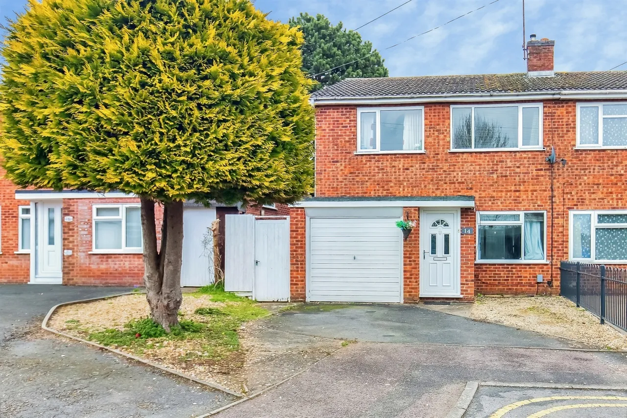 3 bed house for sale, Harrod Drive, Market Harborough, LE16