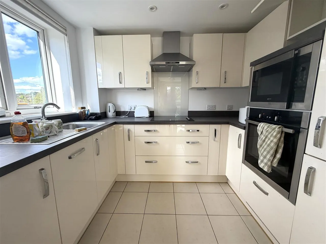 Moorfield Road, Denham, Uxbridge, photo 2
