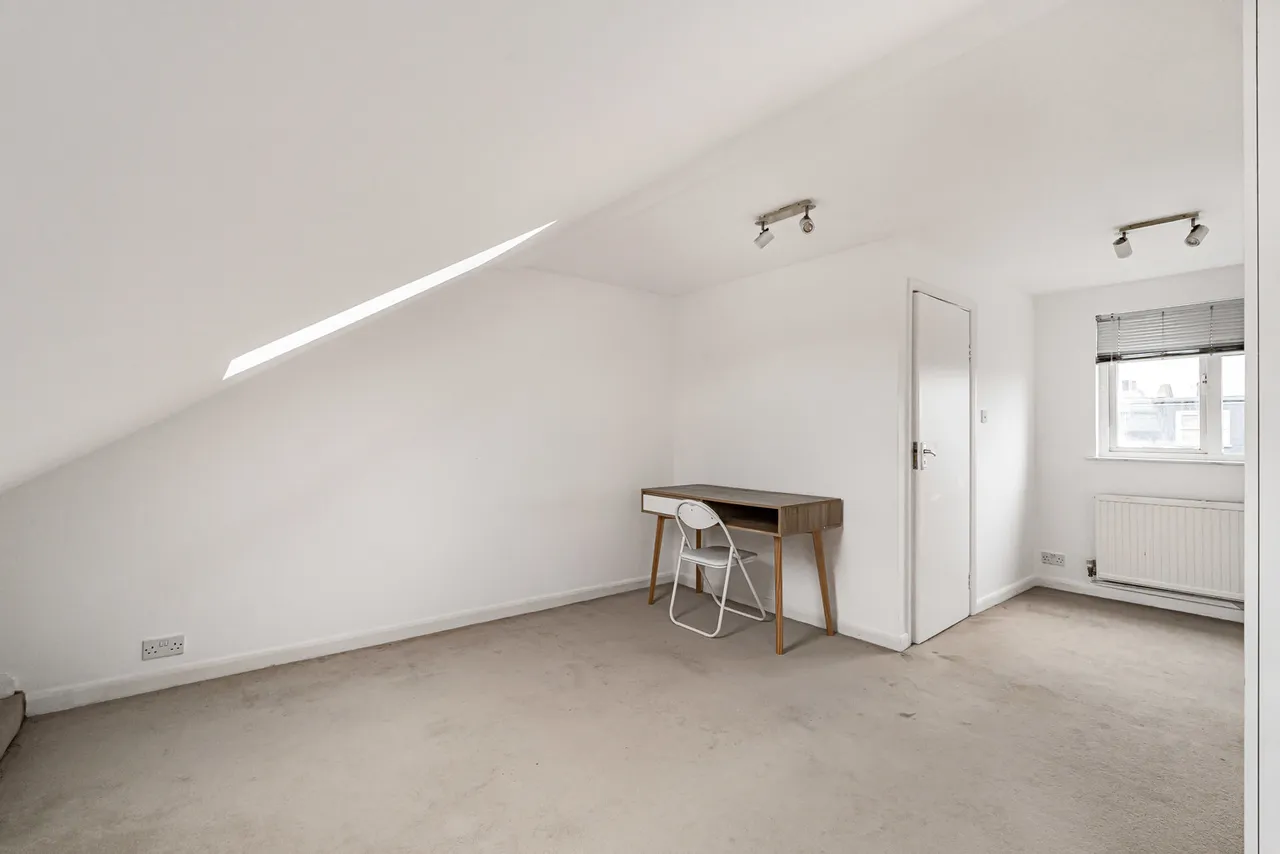 Rusthall Avenue, London, W4, photo 25