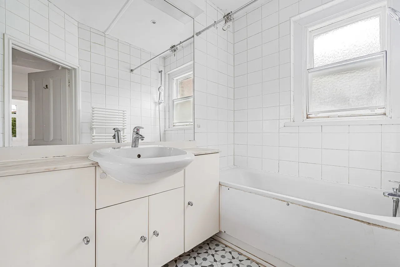 Rusthall Avenue, London, W4, photo 28