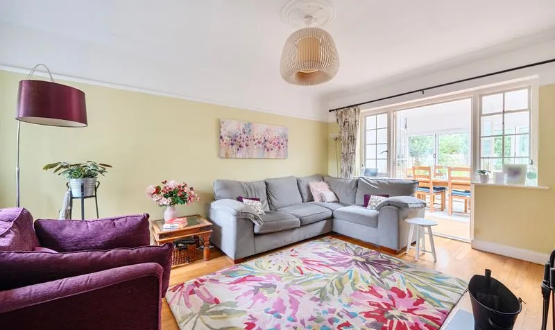 West Hill Avenue, Epsom, KT19, photo 6