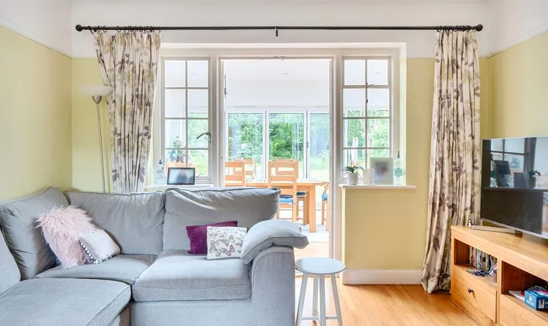 West Hill Avenue, Epsom, KT19, photo 8