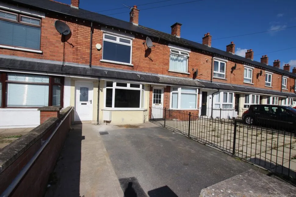 2 bed house to rent, York Crescent, Belfast, BT15