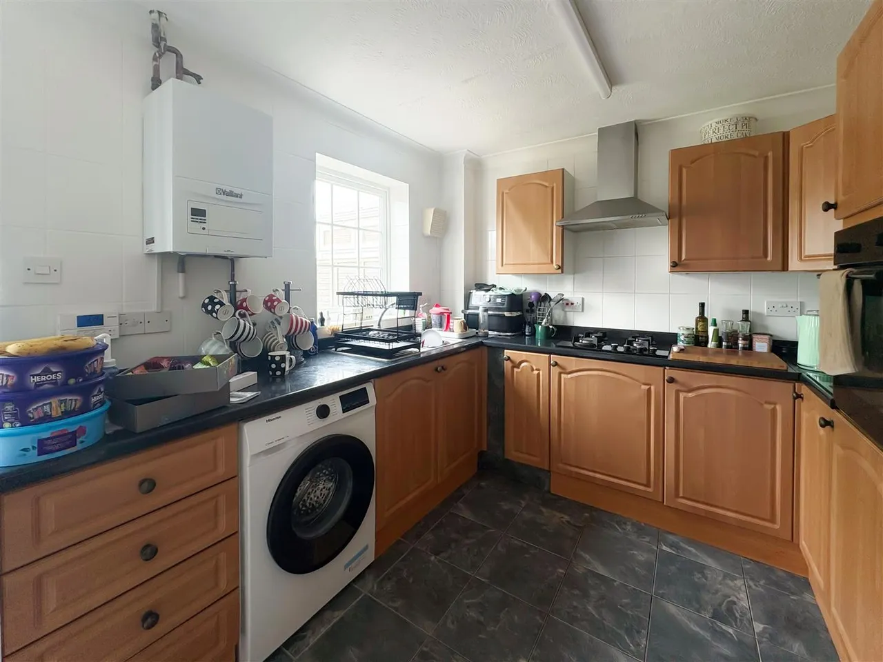 Douglas Close, Ford, photo 6