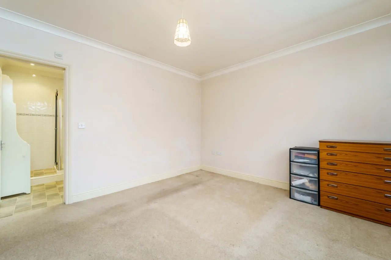 Glenfield Road, Ashford, photo 12