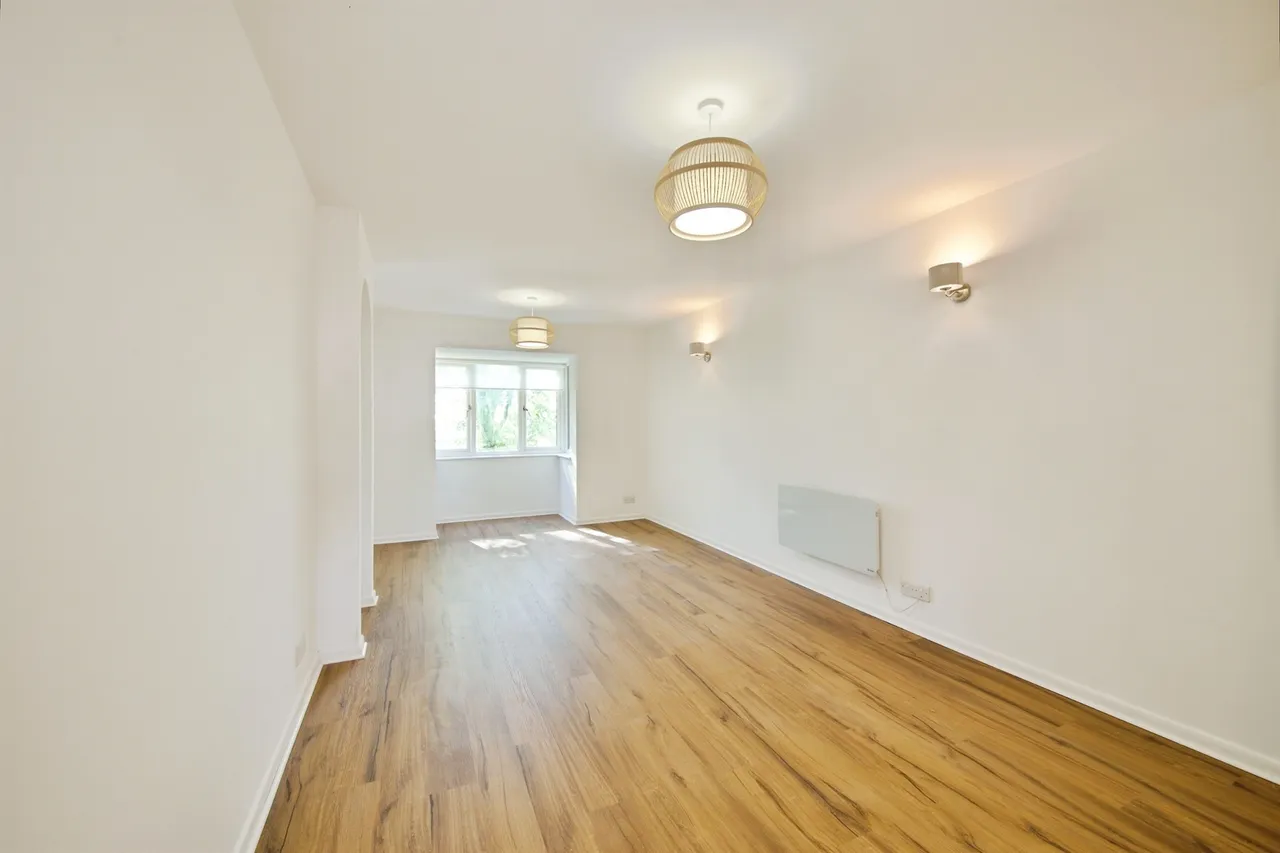 Waterside Close, Barking, IG11, photo 13
