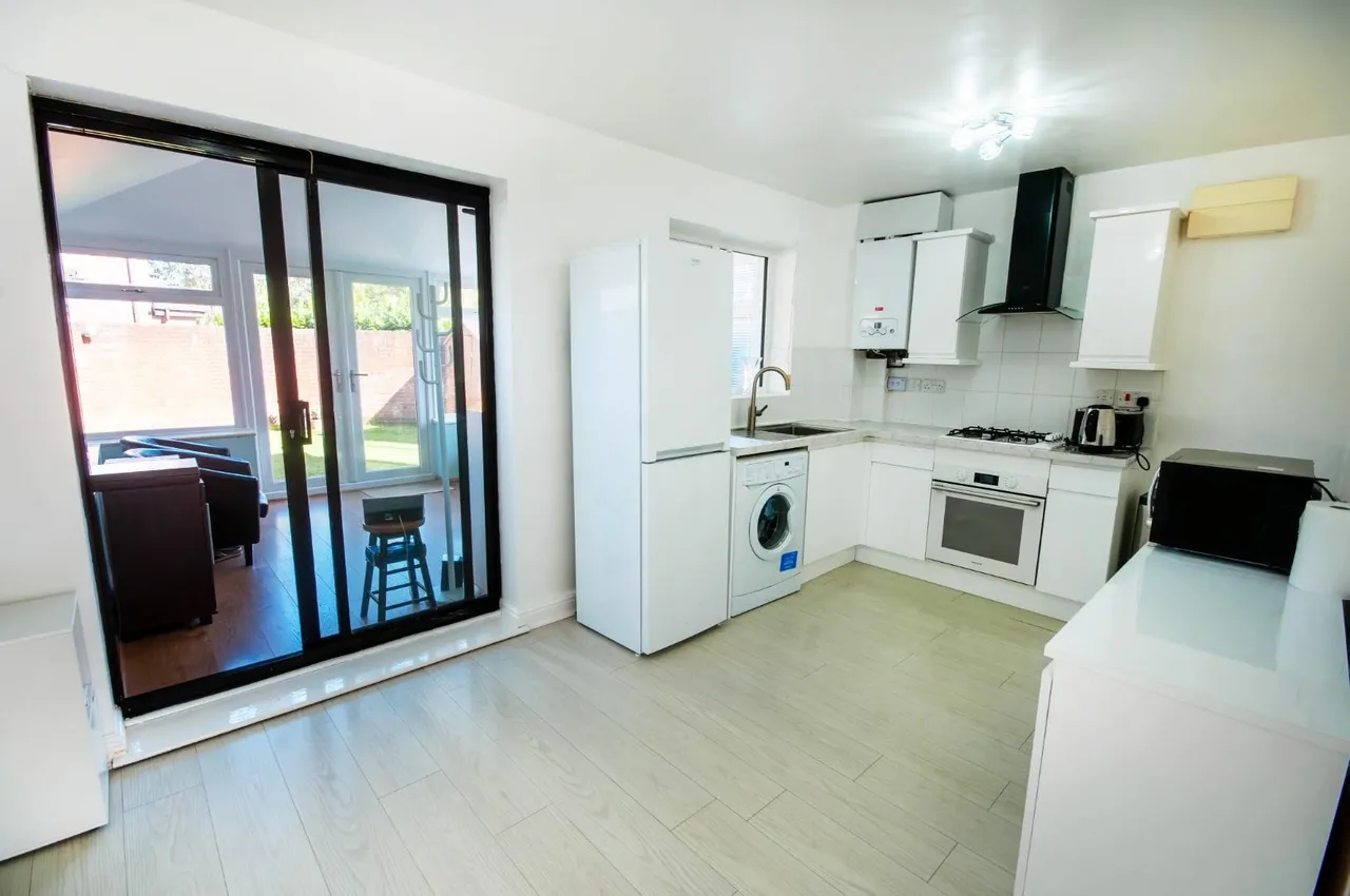 Greenoak, Radcliffe, Manchester, M26 1EG, photo 3