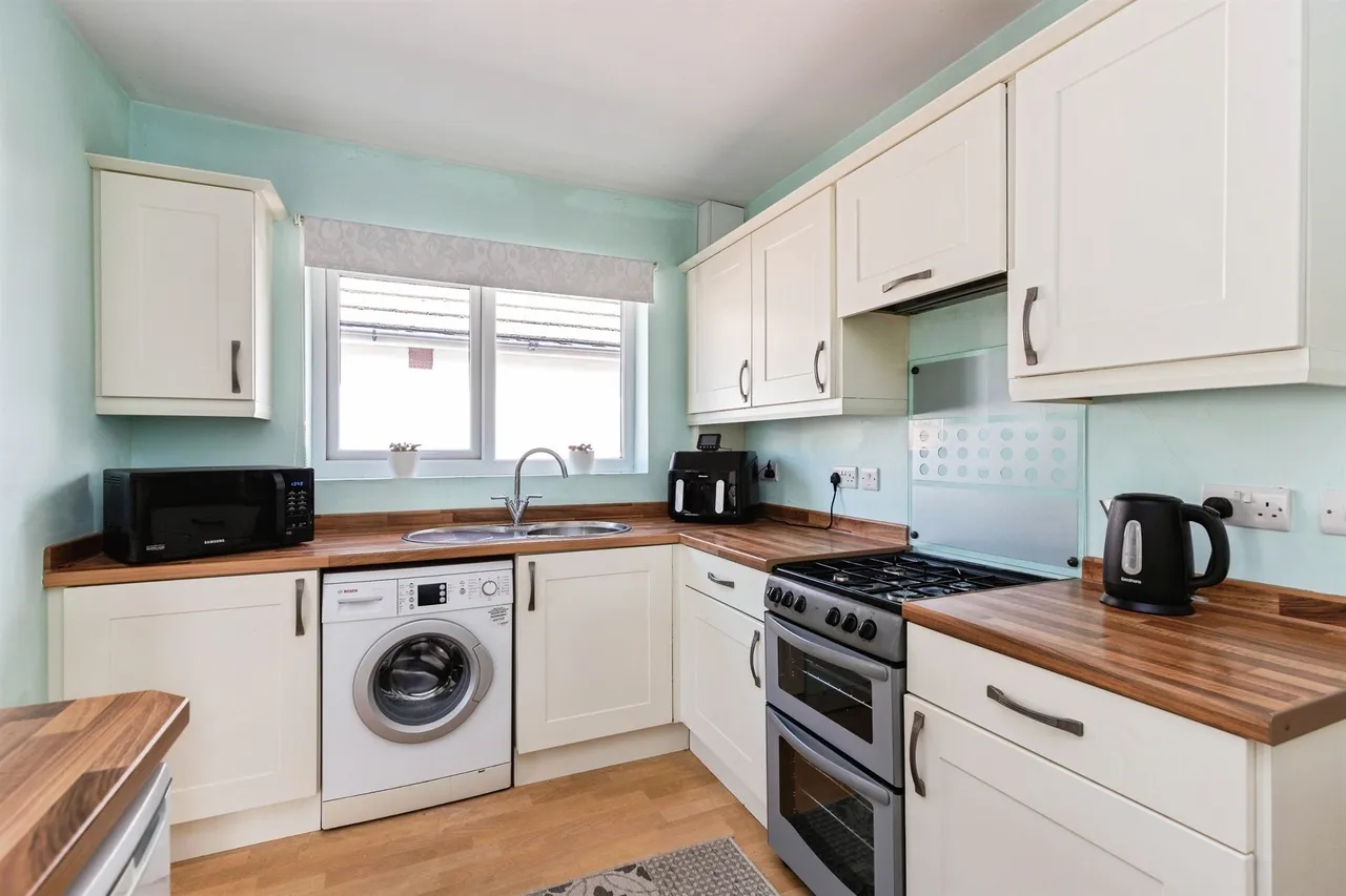 Daws Avenue, Bournemouth, BH11, photo 12