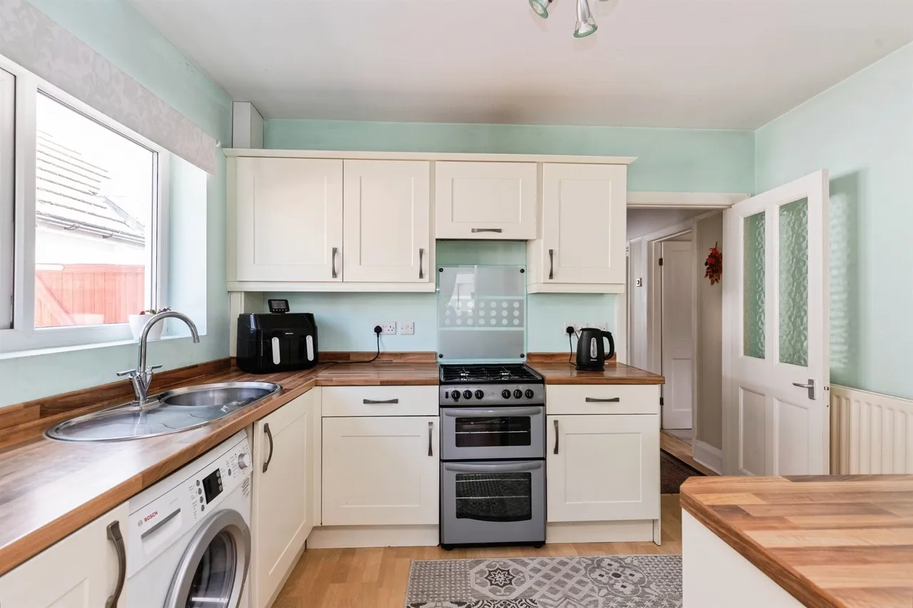 Daws Avenue, Bournemouth, BH11, photo 5