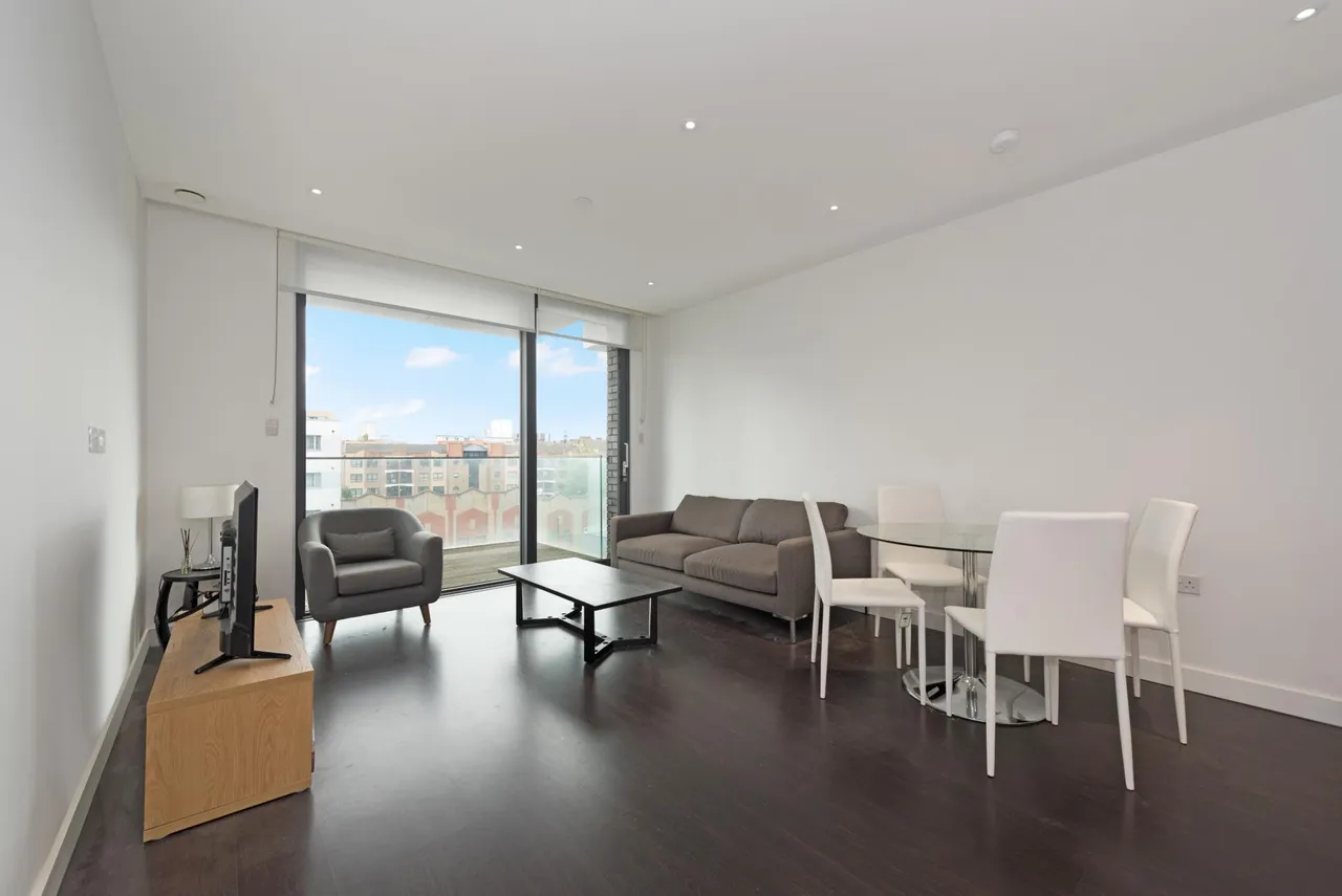 2 bed flat to rent, Meranti House, Goodmans Fields, E1
