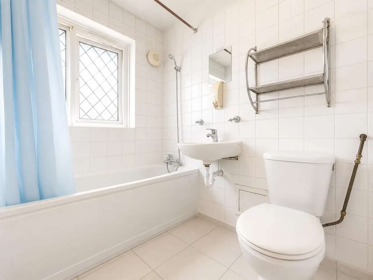 bed Apartment For SaleHarlech Gardens, Heston, TW5, photo 7