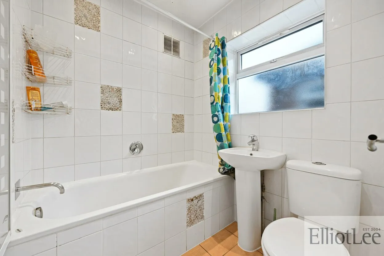 Ashness Gardens, Greenford, UB6, photo 8