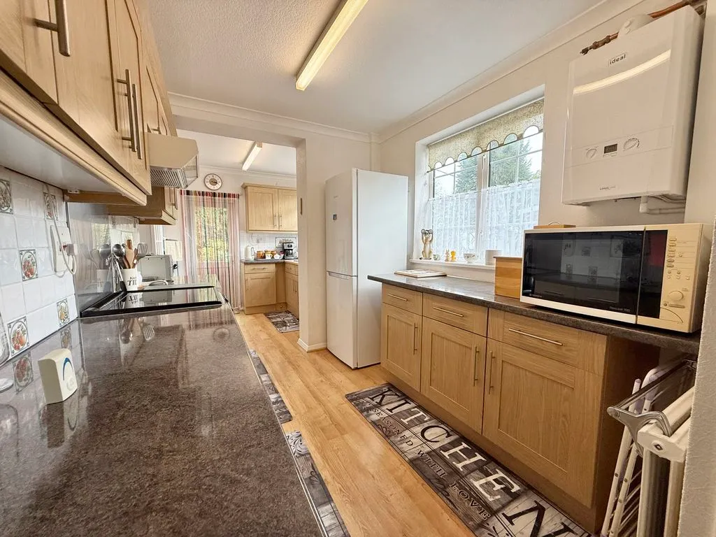 Broughton Close, Bierton HP22 5DJ, photo 12