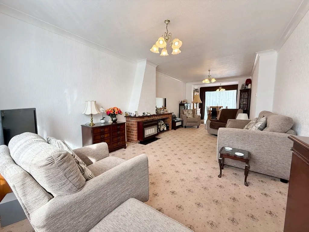 Broughton Close, Bierton HP22 5DJ, photo 3