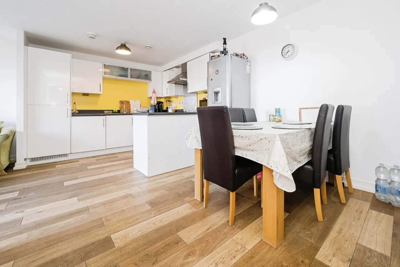 Honour Gardens, DAGENHAM, Essex, RM8, photo 6
