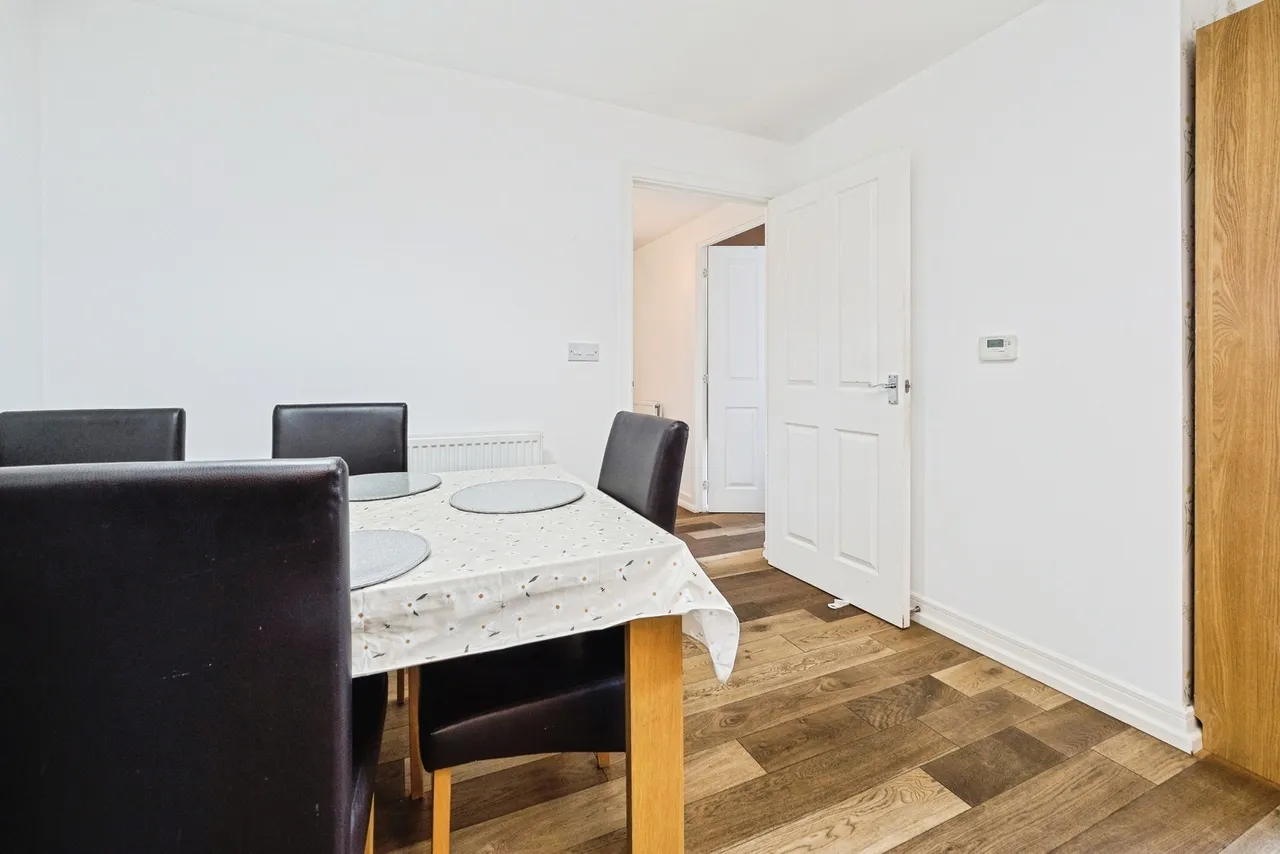 Honour Gardens, DAGENHAM, Essex, RM8, photo 11