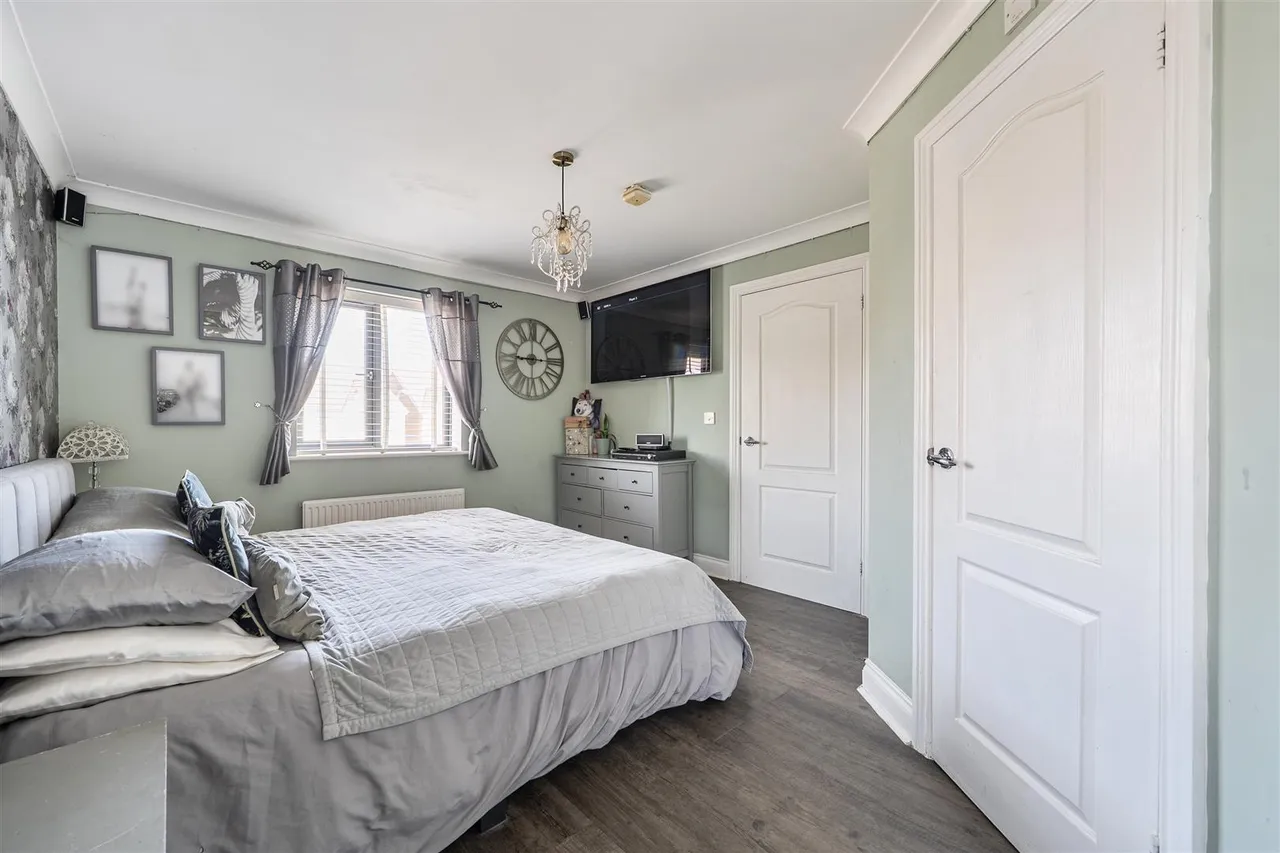 Megson Drive, Lee-On-The-Solent, photo 16