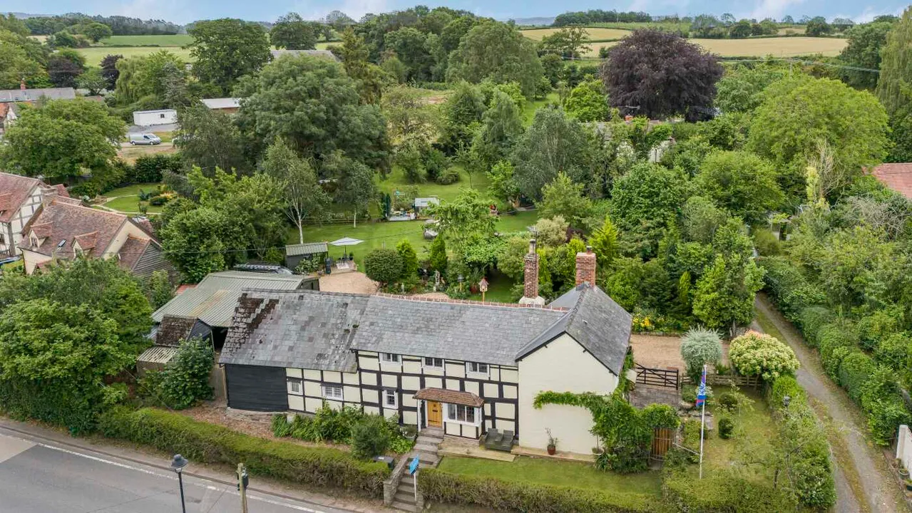 Stoneycroft East Street, Pembridge, Leominster, Herefordshire, HR6 9HB, photo 64