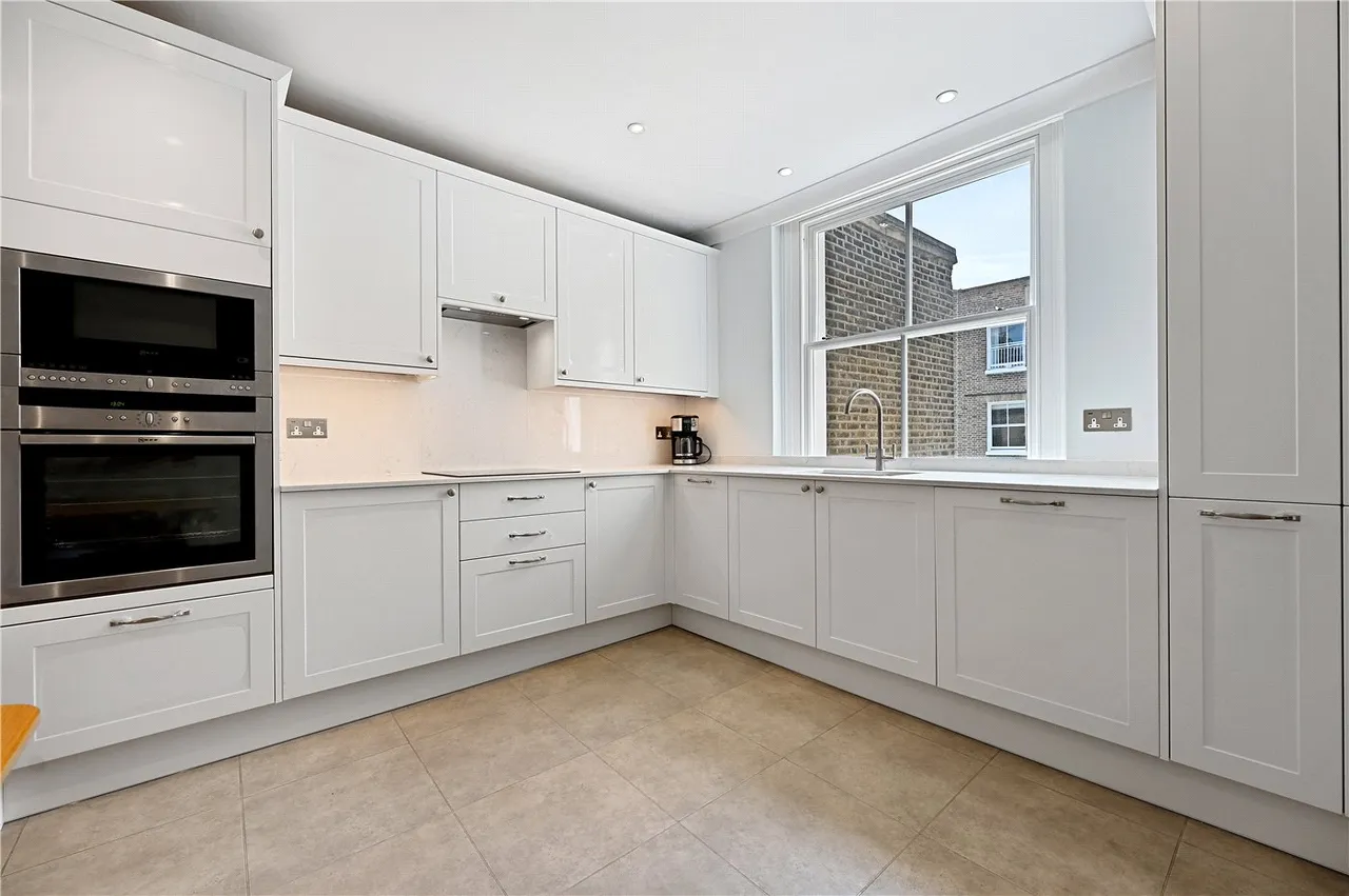 2 bed flat to rent — Palace Gardens Terrace, Kensington, London, W8