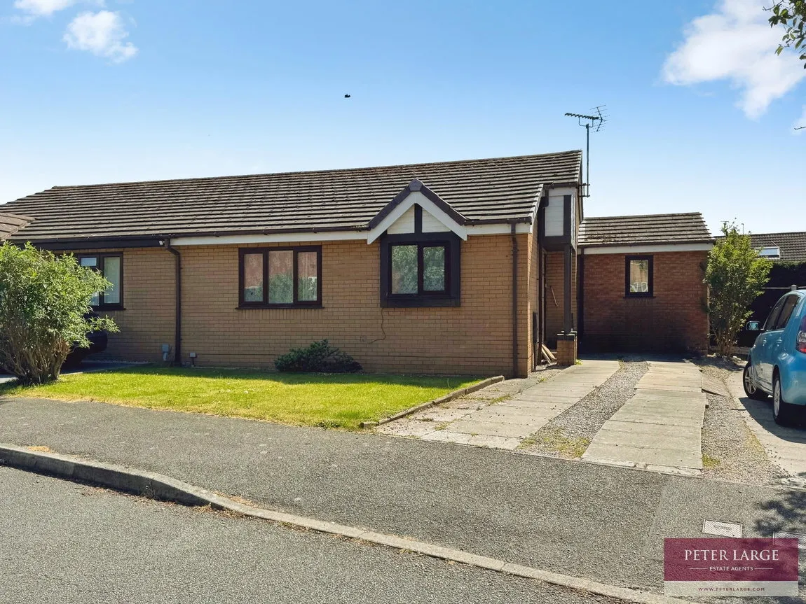 2 bed house for sale — Ronaldsway, Rhyl, Denbighshire, LL18 2LB