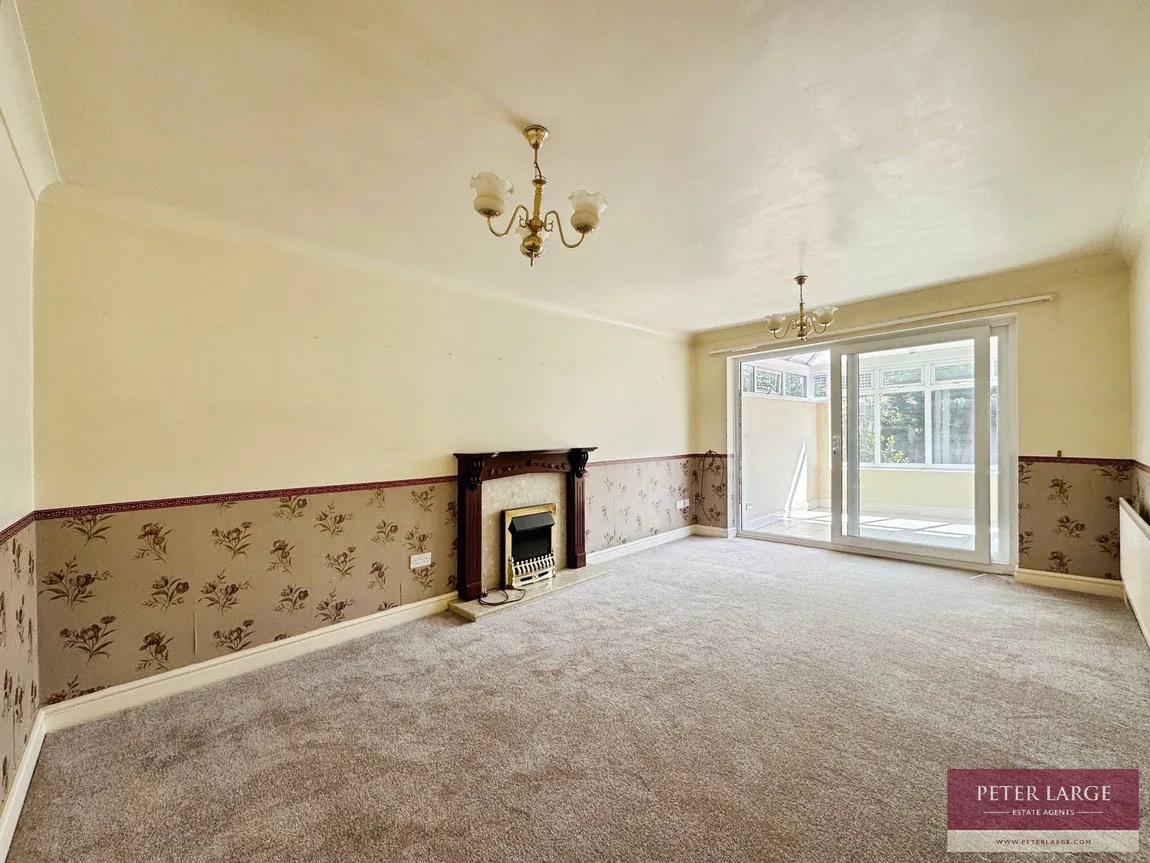 Ronaldsway, Rhyl, Denbighshire, LL18 2LB, photo 2