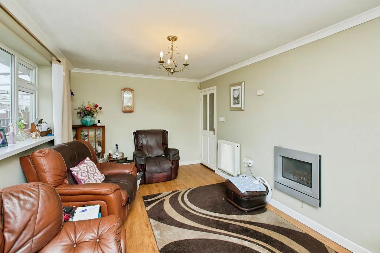 York Road, Church Gresley, DE11, photo 5