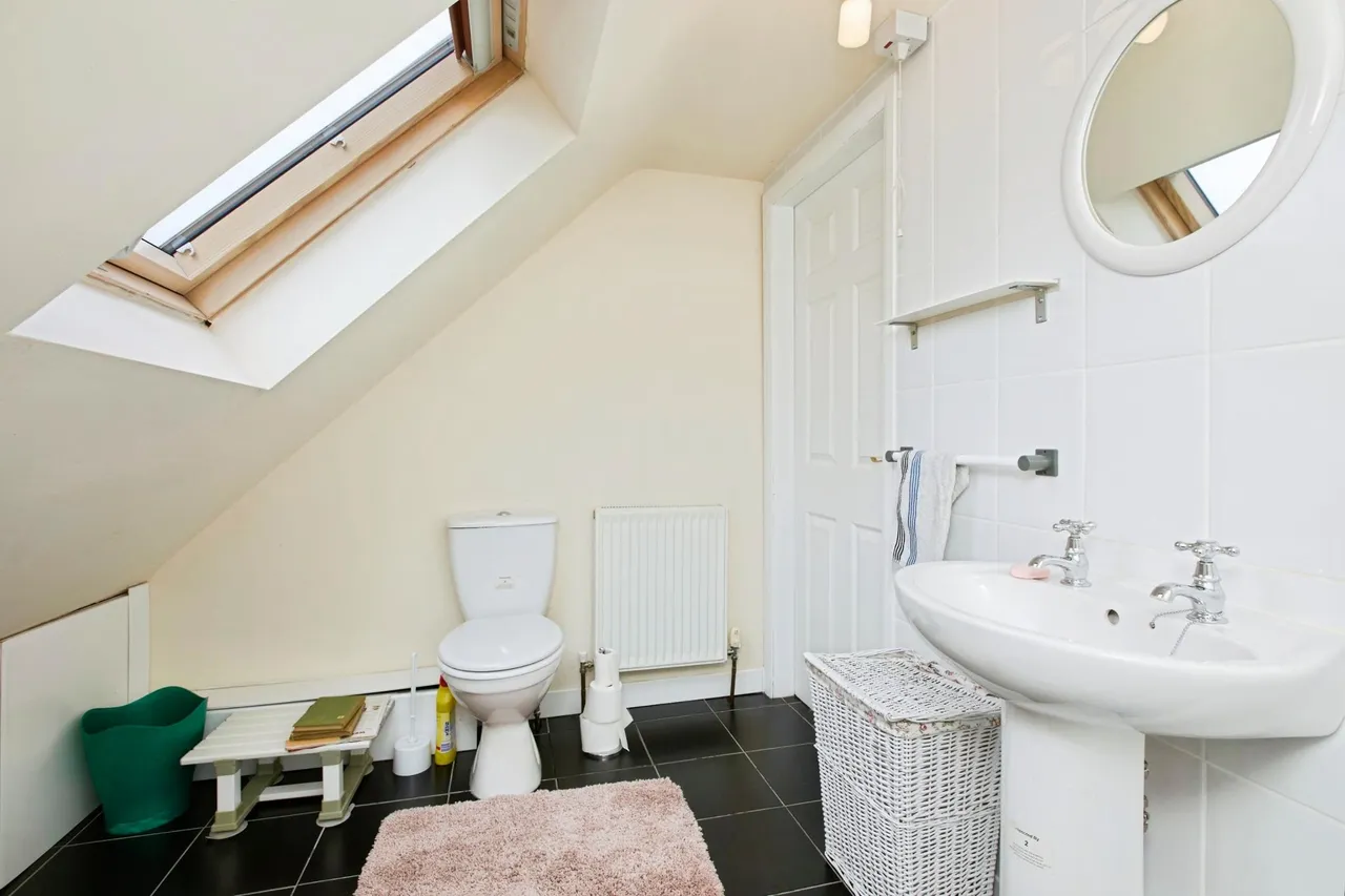 York Road, Church Gresley, DE11, photo 15