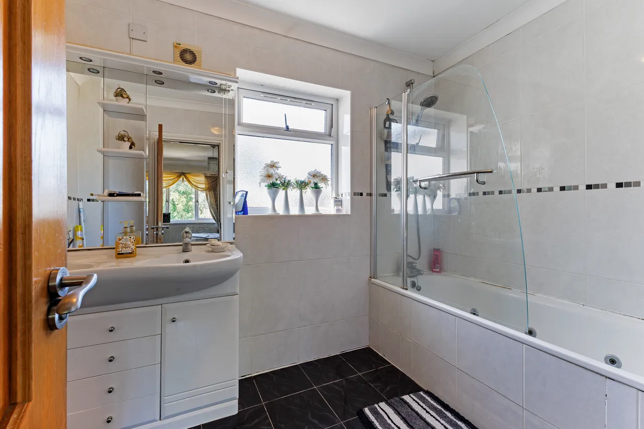 Whitegate Gardens, Harrow, HA3, photo 4