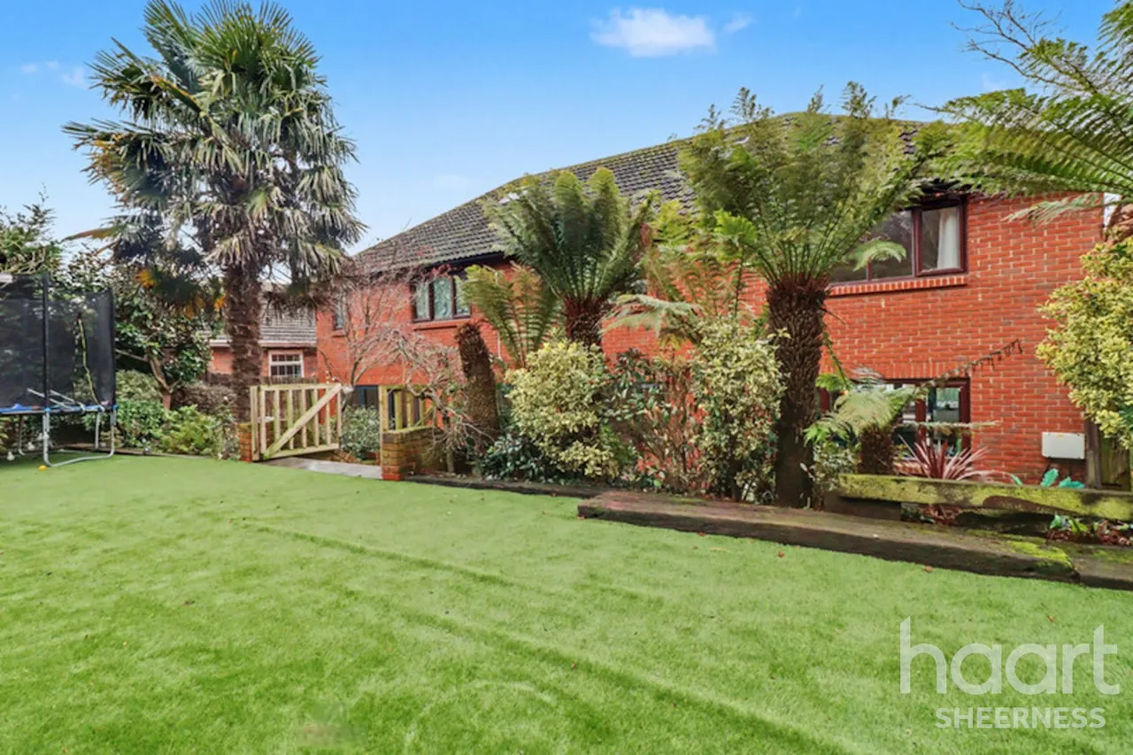 Queenborough Drive, Minster, ME12, photo 37