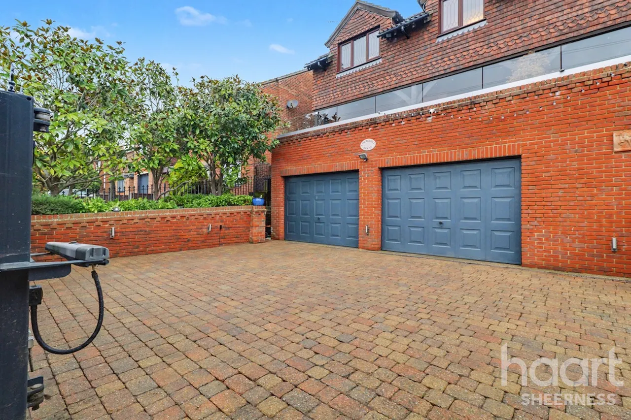 Queenborough Drive, Minster, ME12, photo 23