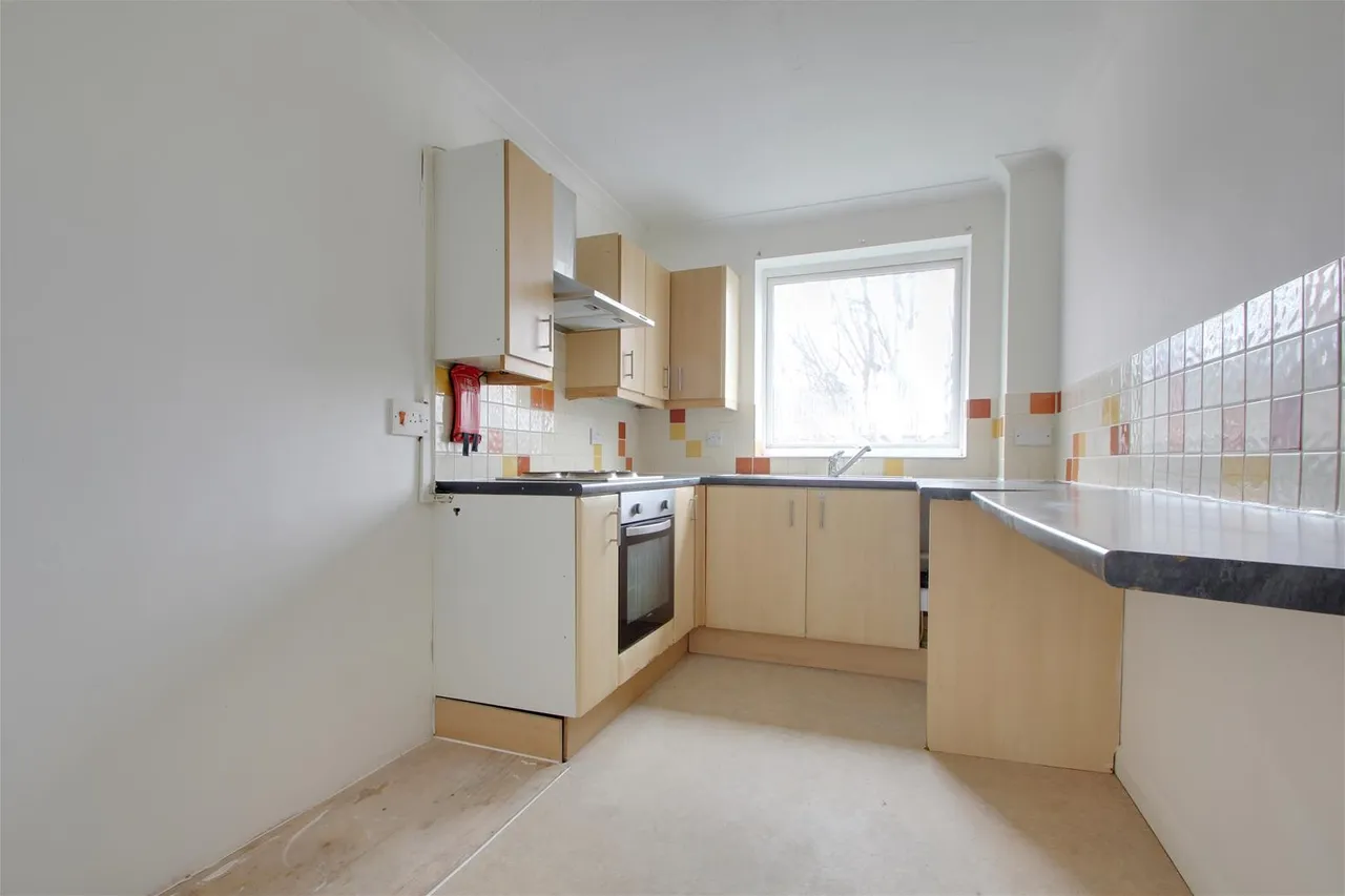 Northcourt Road, Worthing, photo 4