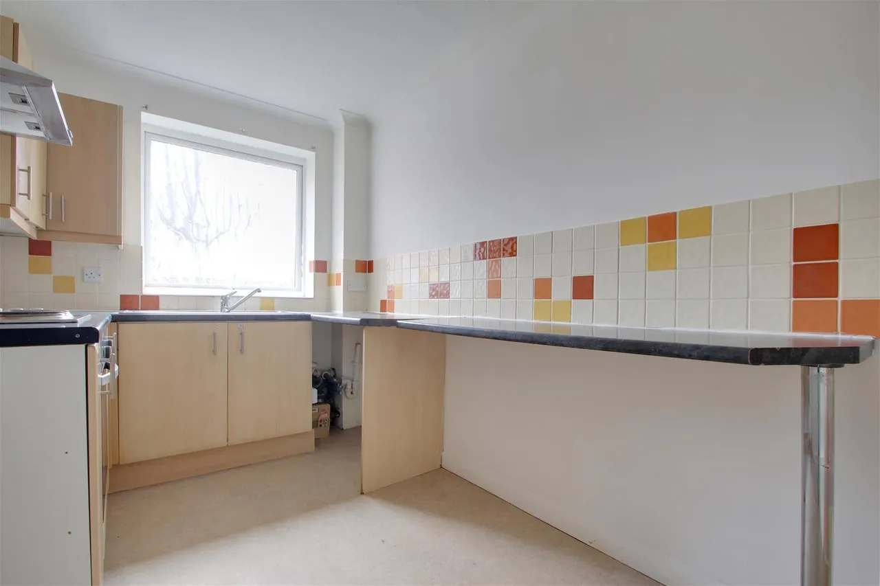 Northcourt Road, Worthing, photo 5
