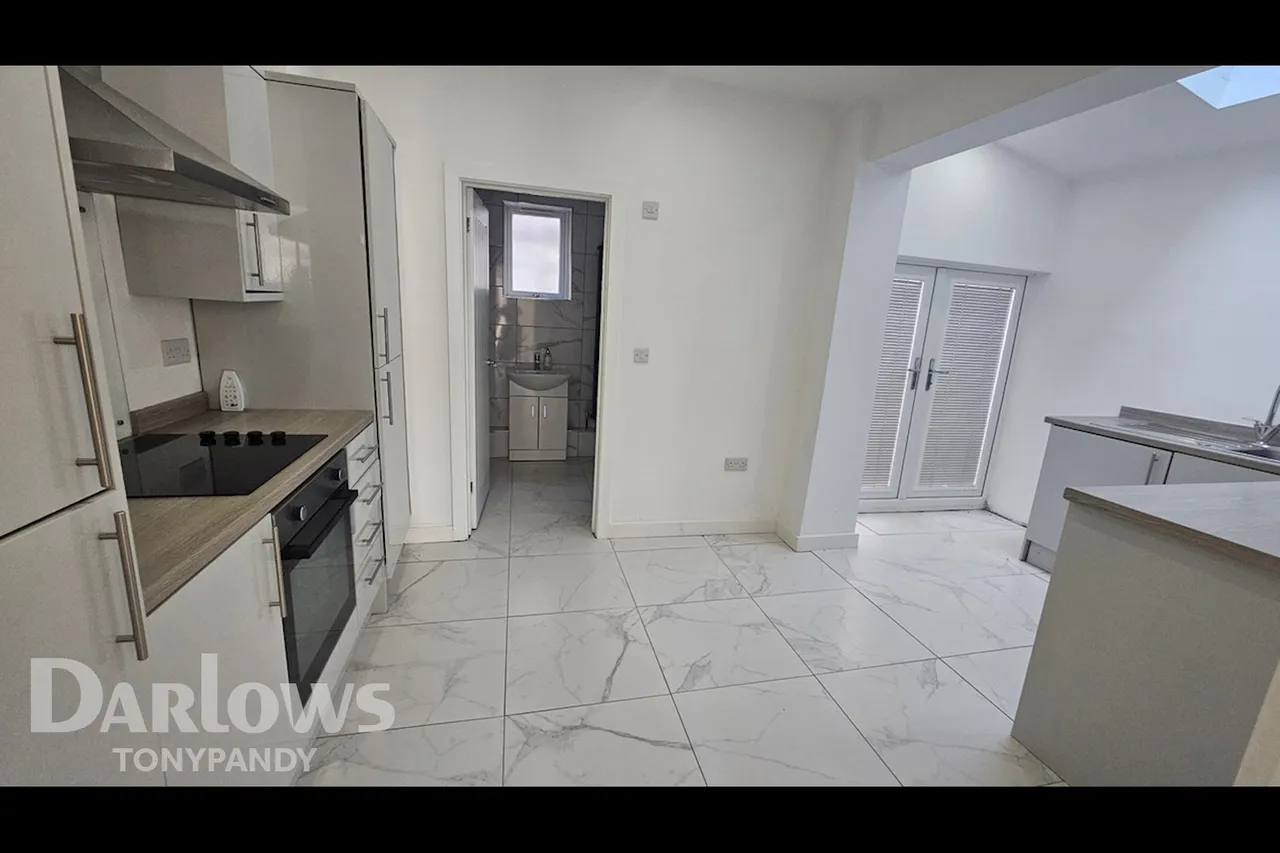 Tyntyla Road, Llwynypia, CF40, photo 8