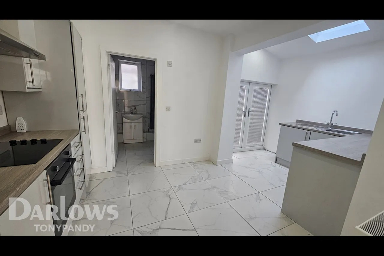 Tyntyla Road, Llwynypia, CF40, photo 10