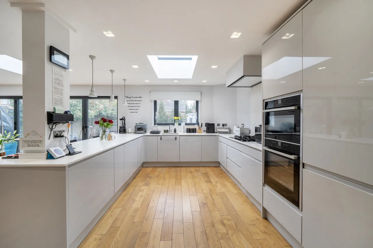Swakeleys Road, Uxbridge, UB10, photo 2