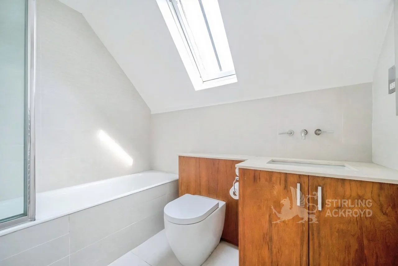 Bracknell Gardens, London, NW3, photo 20