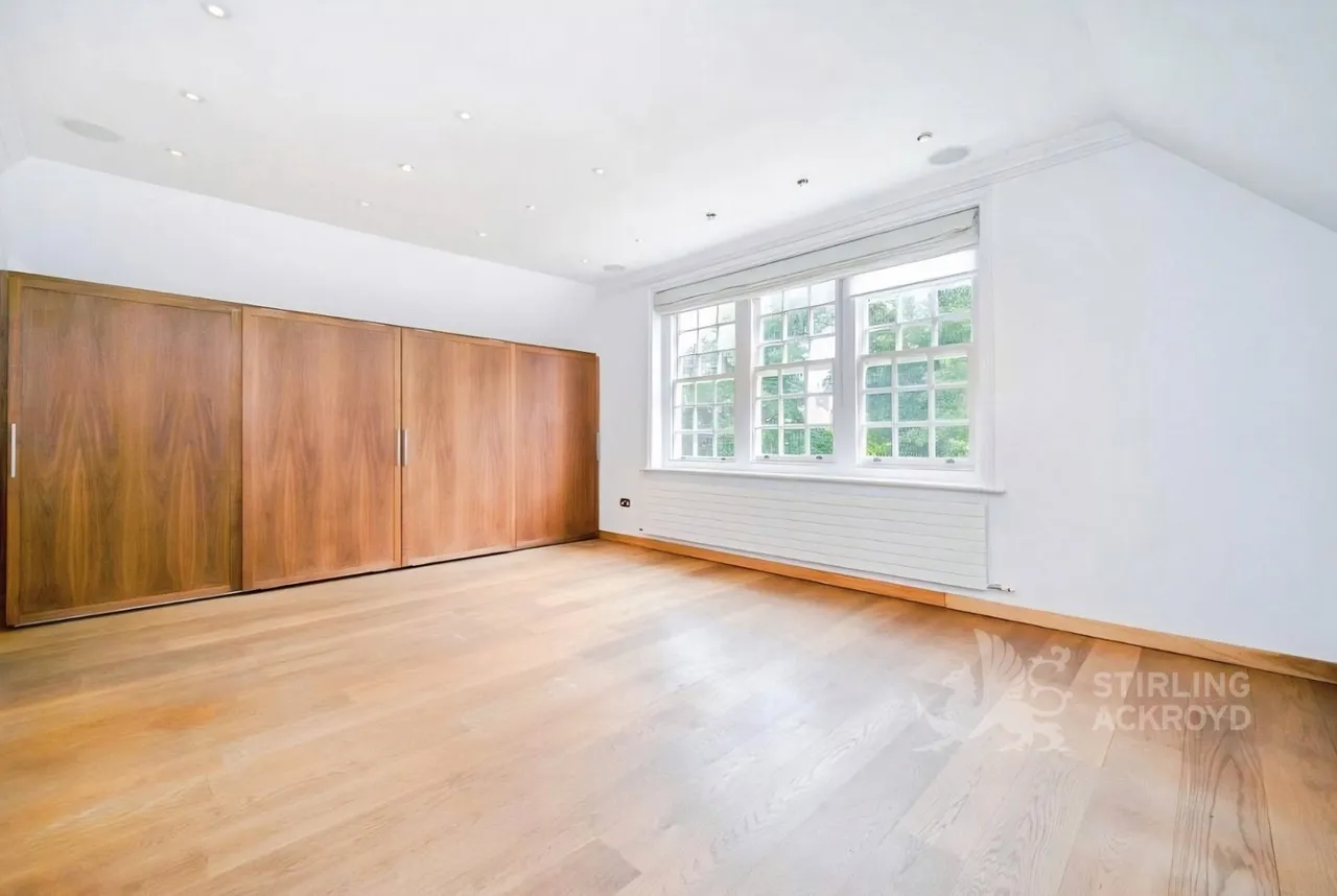 Bracknell Gardens, London, NW3, photo 19