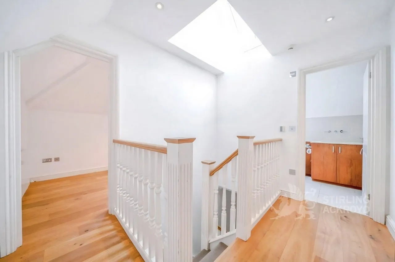 Bracknell Gardens, London, NW3, photo 10