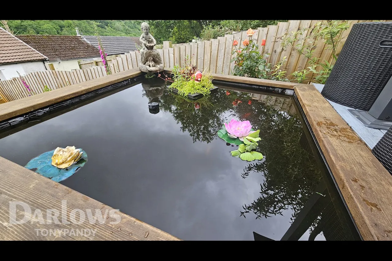 Long Row, Blaenllechau, CF43, photo 10