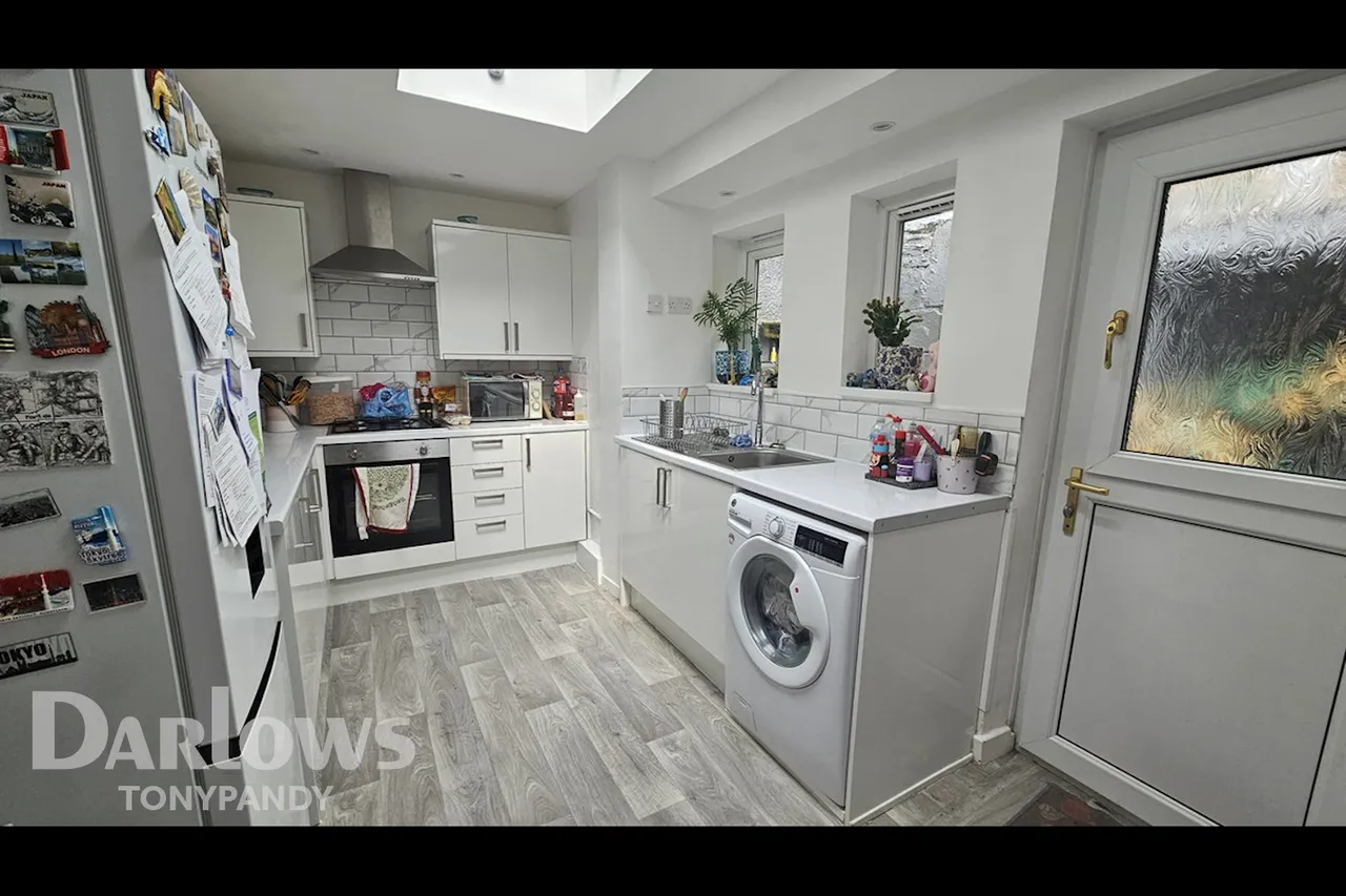 Long Row, Blaenllechau, CF43, photo 23